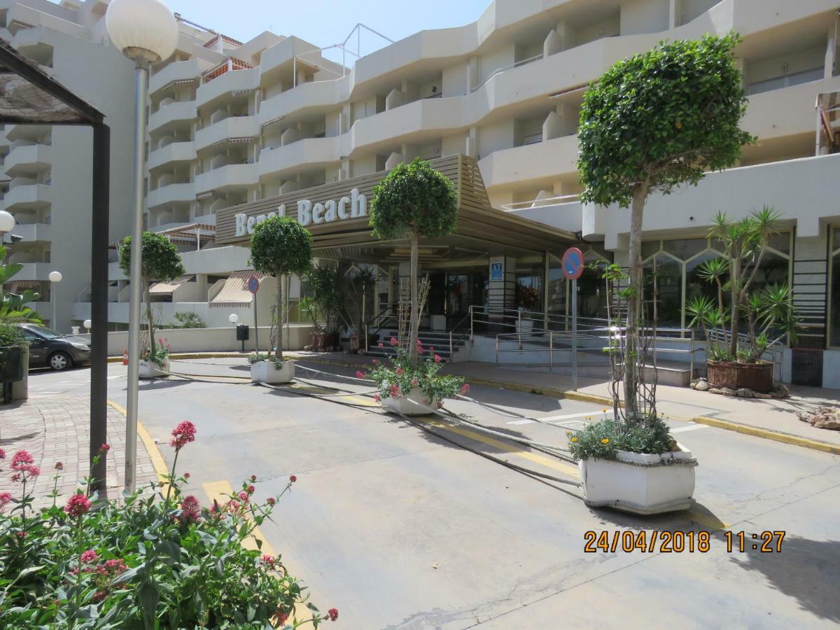 Benal Beach Apartments Малага Экстерьер фото
